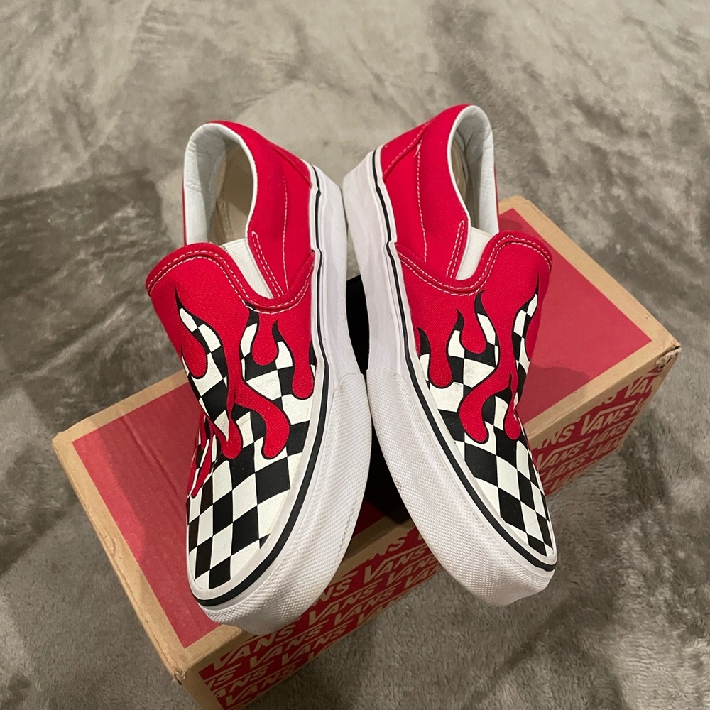 Checkered flame slip on vans - Picture 4 of 7